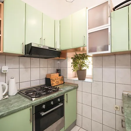 Apartment Daki's Place *